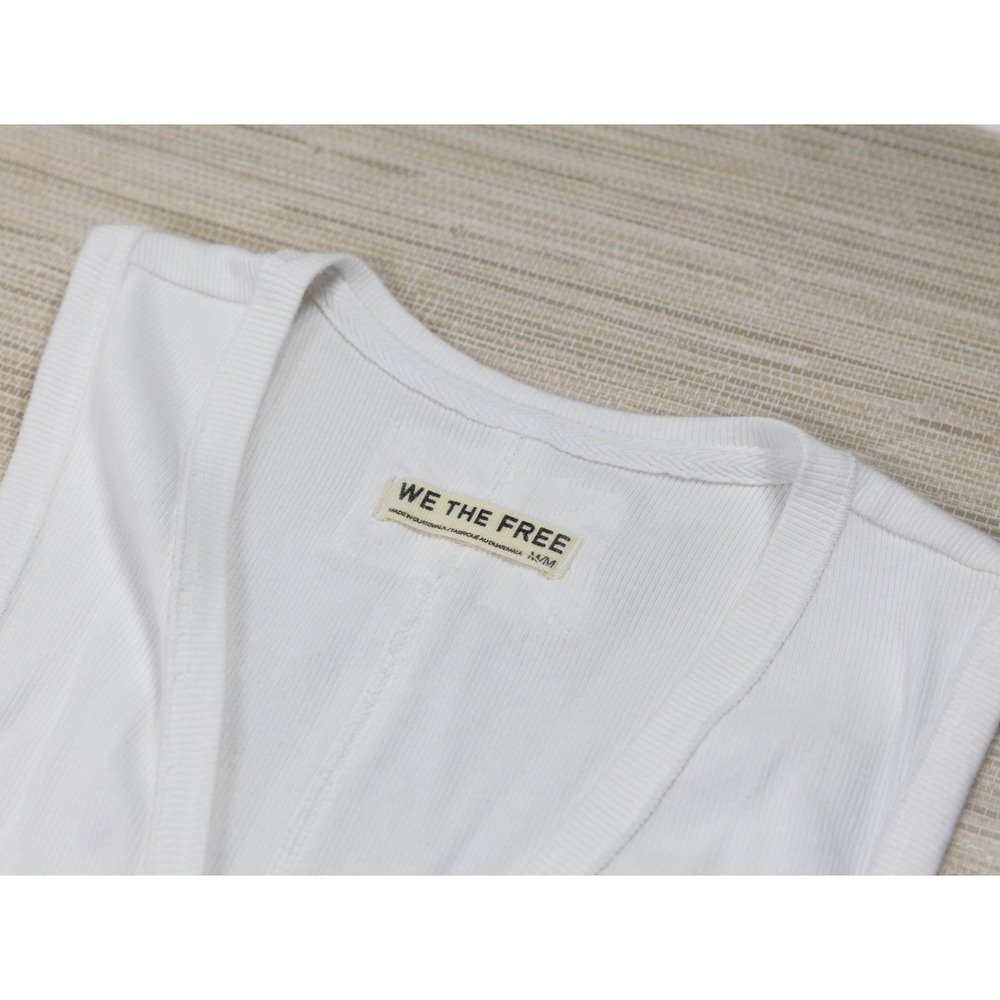 Free People We The Free White Ribbed V-Neck Tank Top Sleeveless Shirt Medium - Picture 2 of 3
